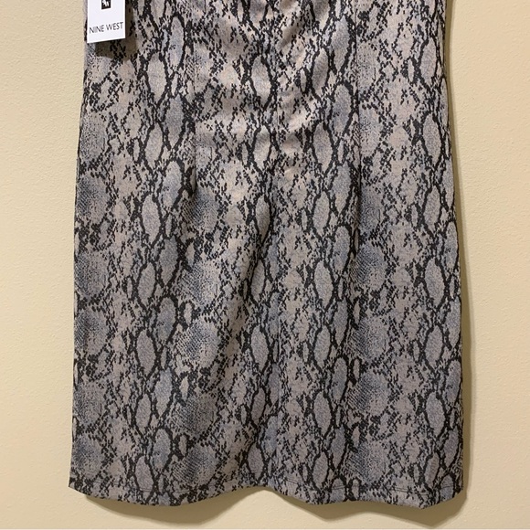 Nine West Scoopneck Snakeskin Short Sleeve Dress-Size 12 NWT - Picture 6 of 10